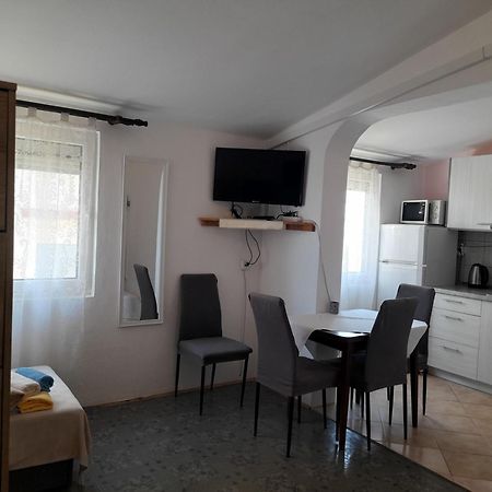 Apartments Ninske Vodice Szoba fotó