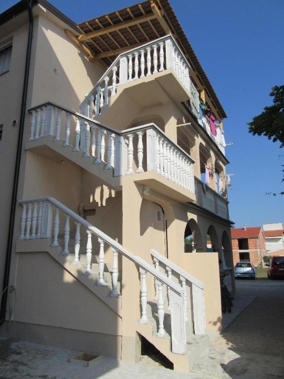 Apartments Ninske Vodice Kültér fotó