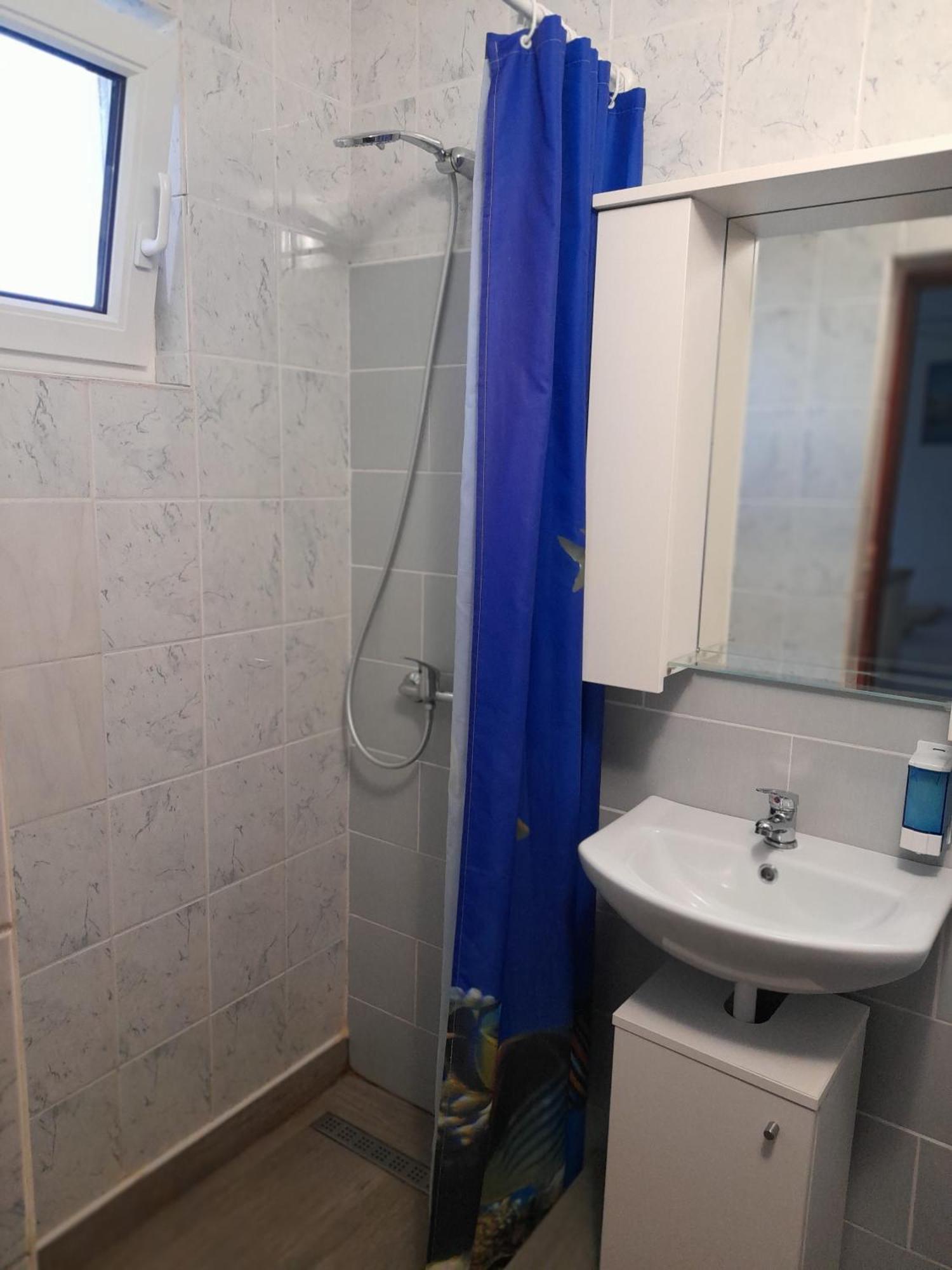 Apartments Ninske Vodice Szoba fotó