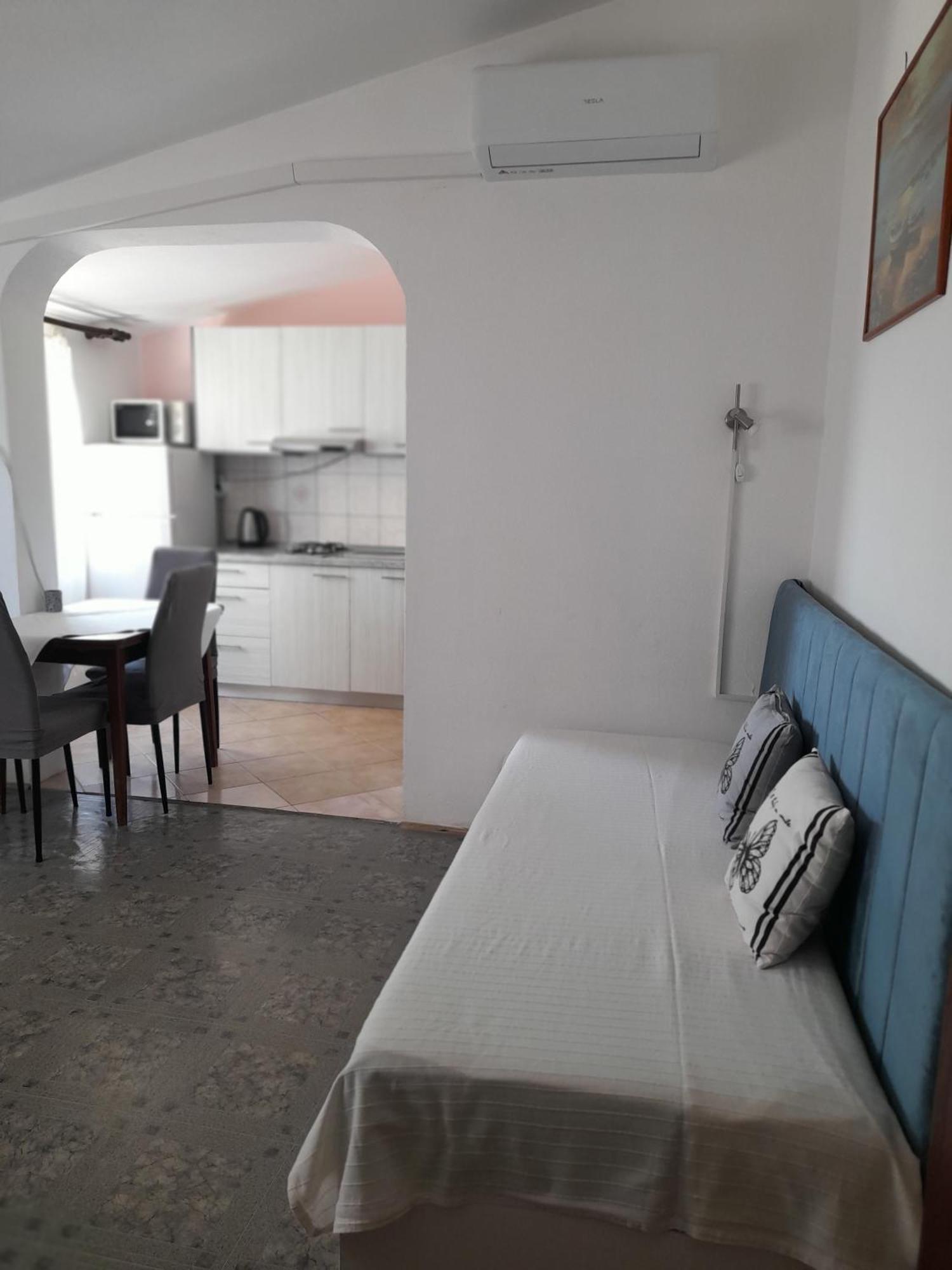 Apartments Ninske Vodice Szoba fotó